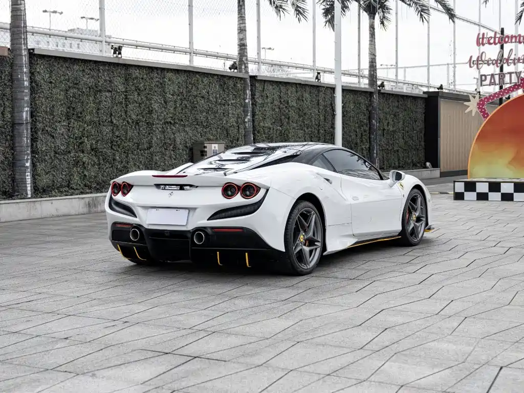 Ferrari F8 — миниатюра 4