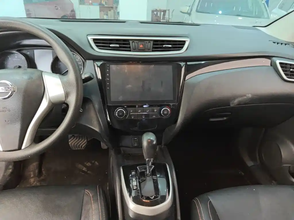 Nissan Qashqai — миниатюра 13