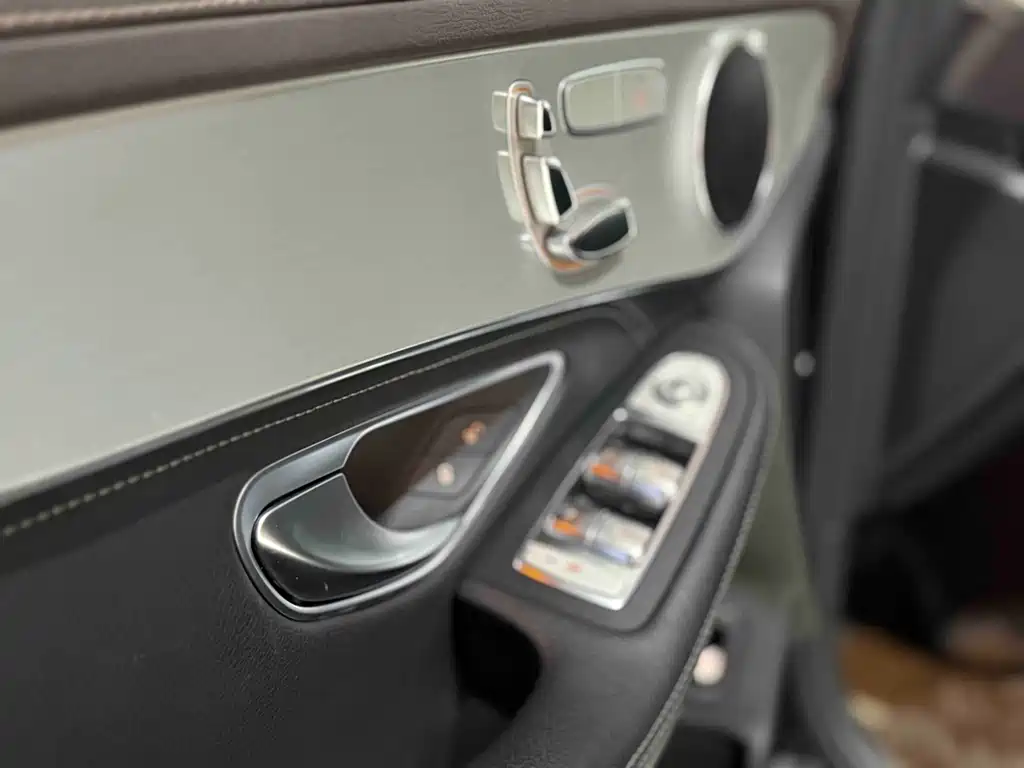 Mercedes-Benz GLC — миниатюра 7