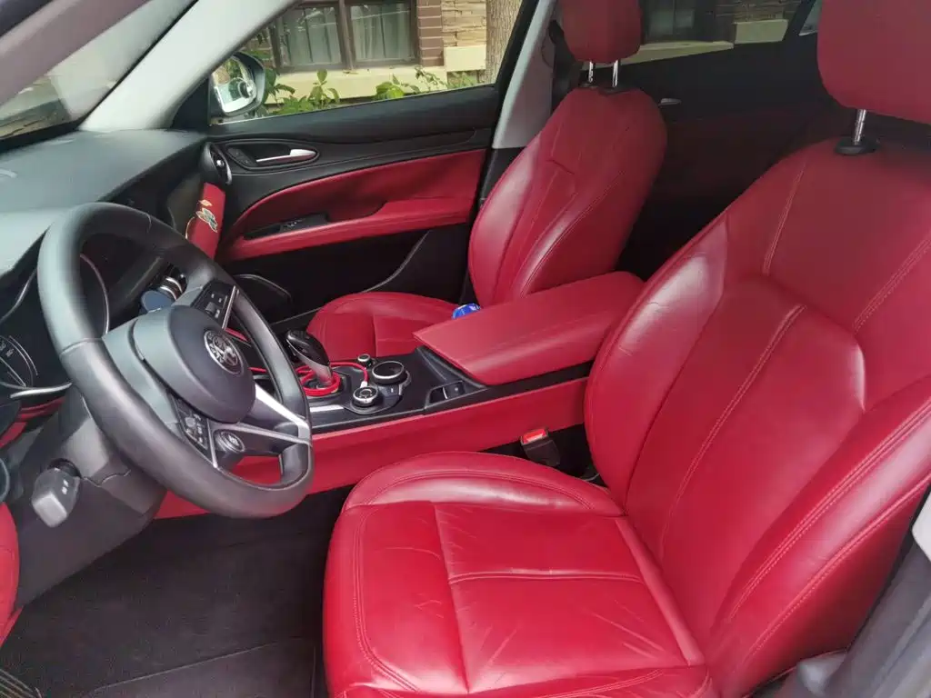 Alfa Romeo Stelvio — миниатюра 8