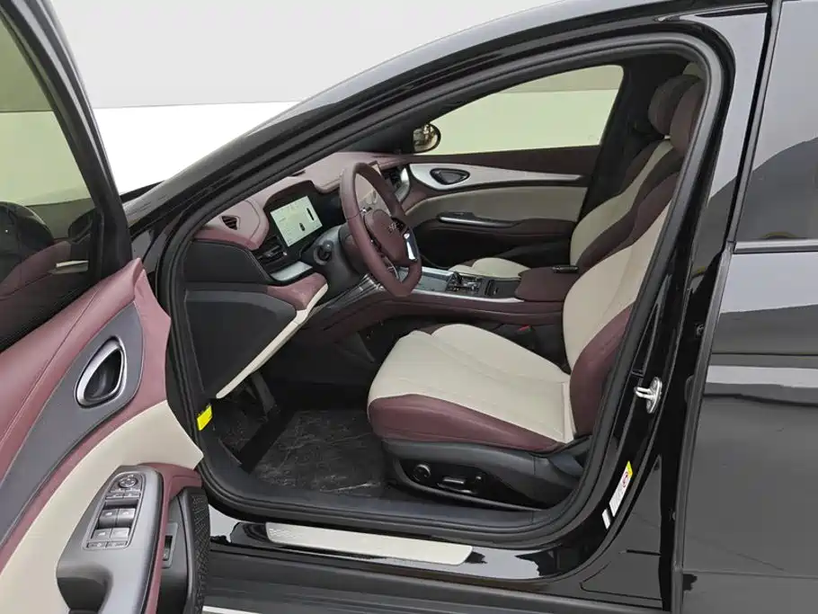 BYD Seal 07 DM-i — миниатюра 9
