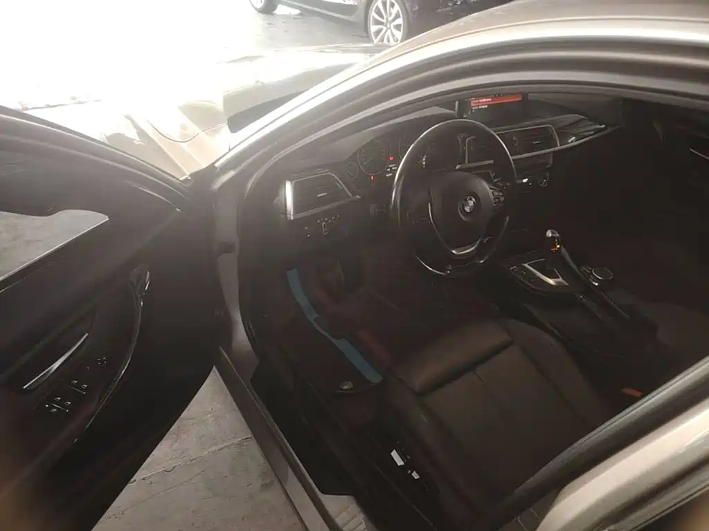 BMW 3 Series — миниатюра 16