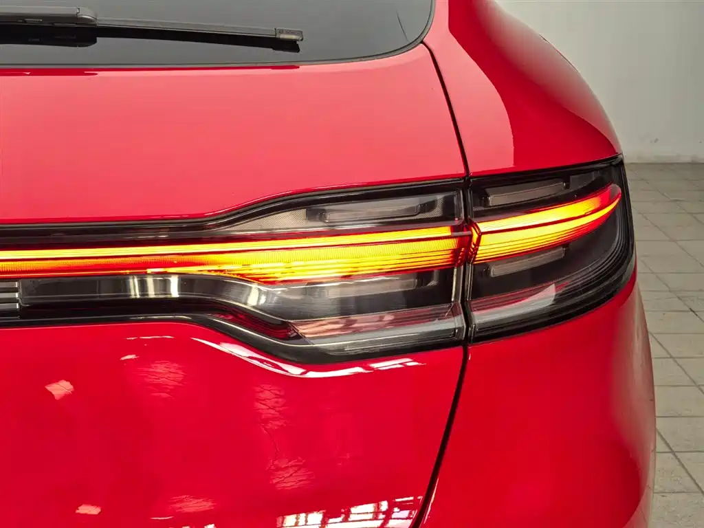 Porsche Macan — миниатюра 20
