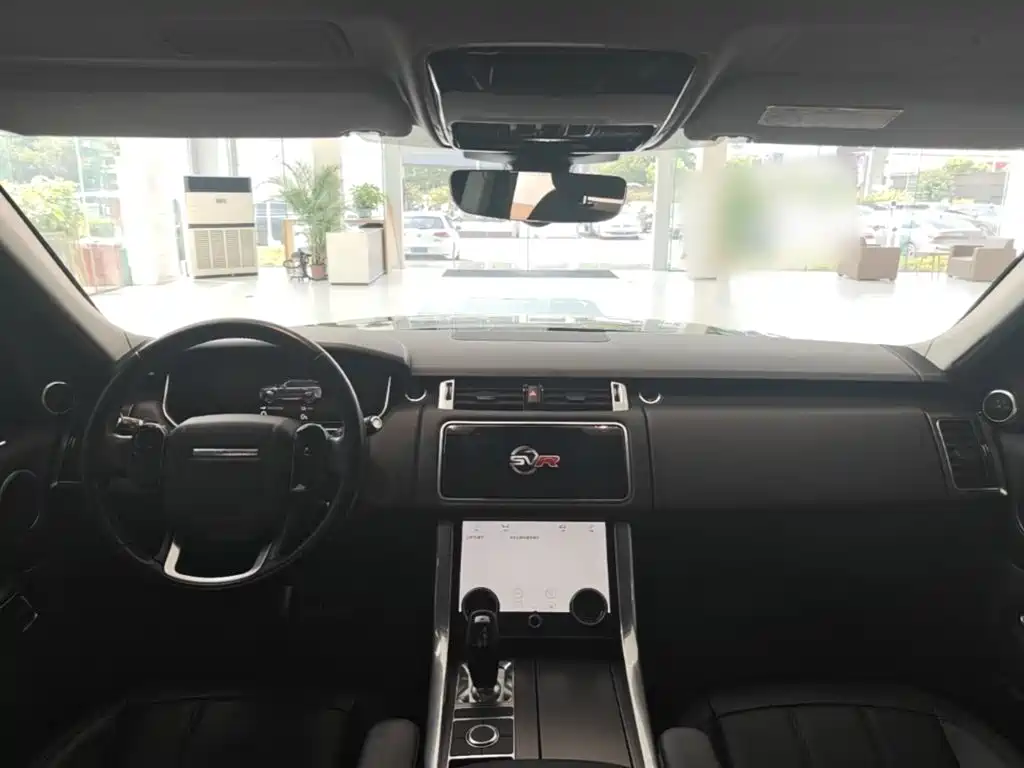Land Rover Sport PHEV — миниатюра 10