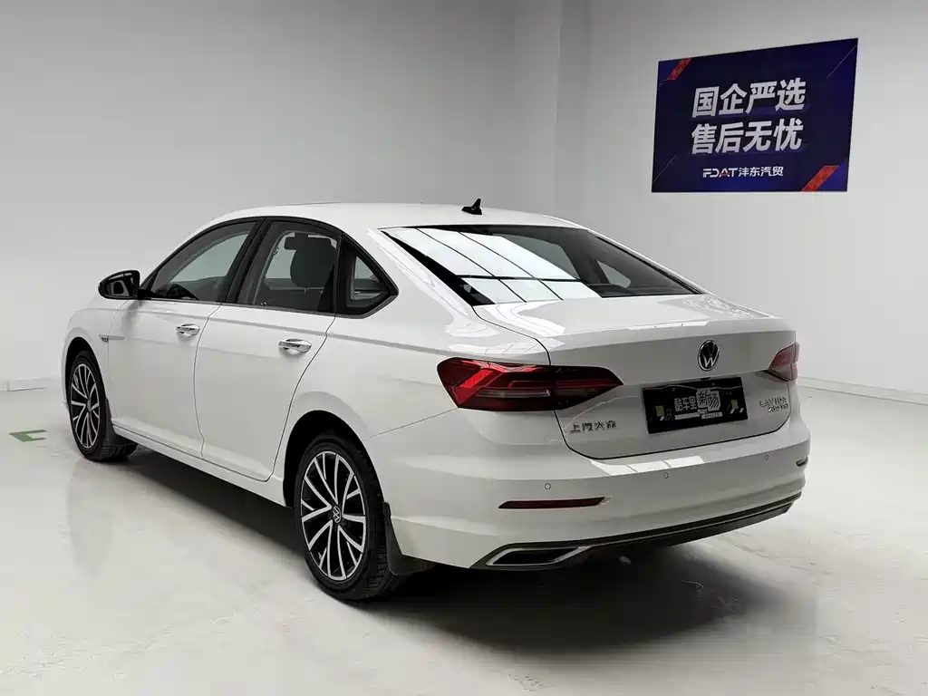 Volkswagen Lavida — миниатюра 6