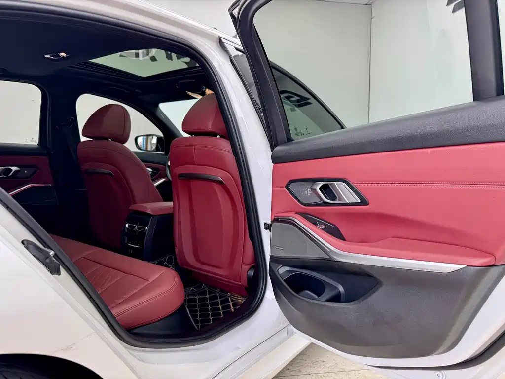 BMW 3 Series — миниатюра 12