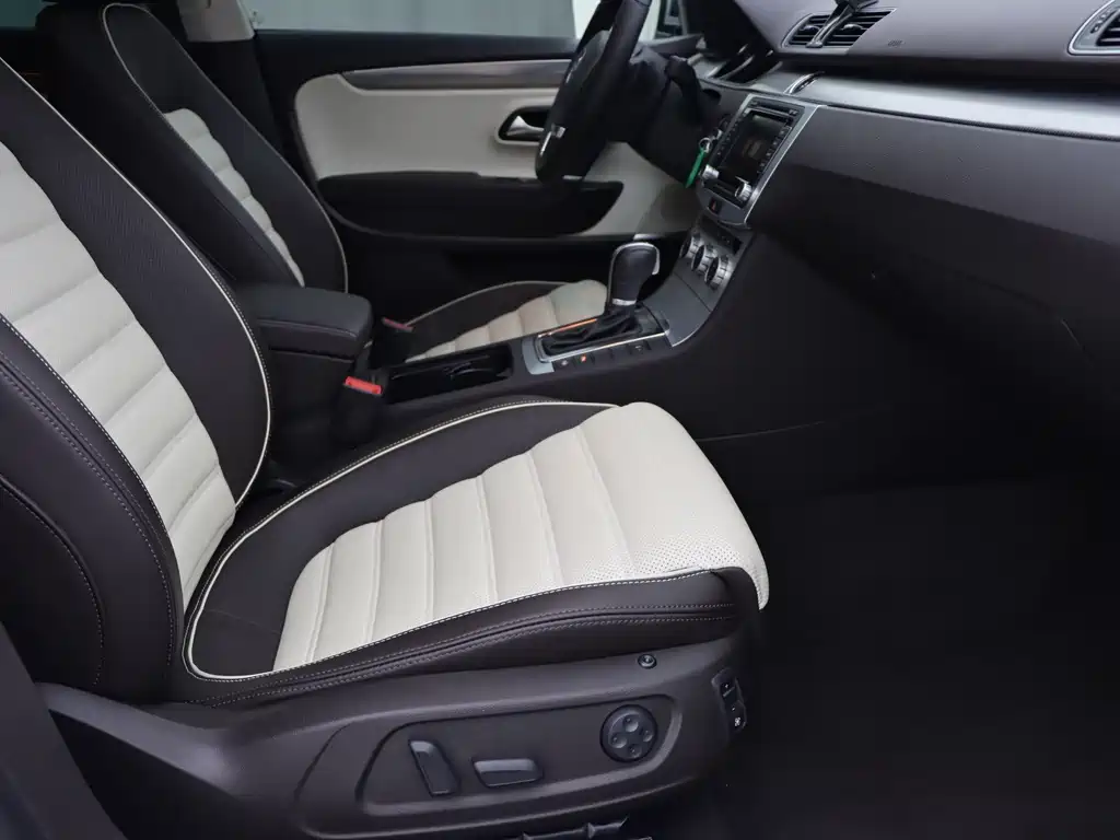 Volkswagen CC — миниатюра 8