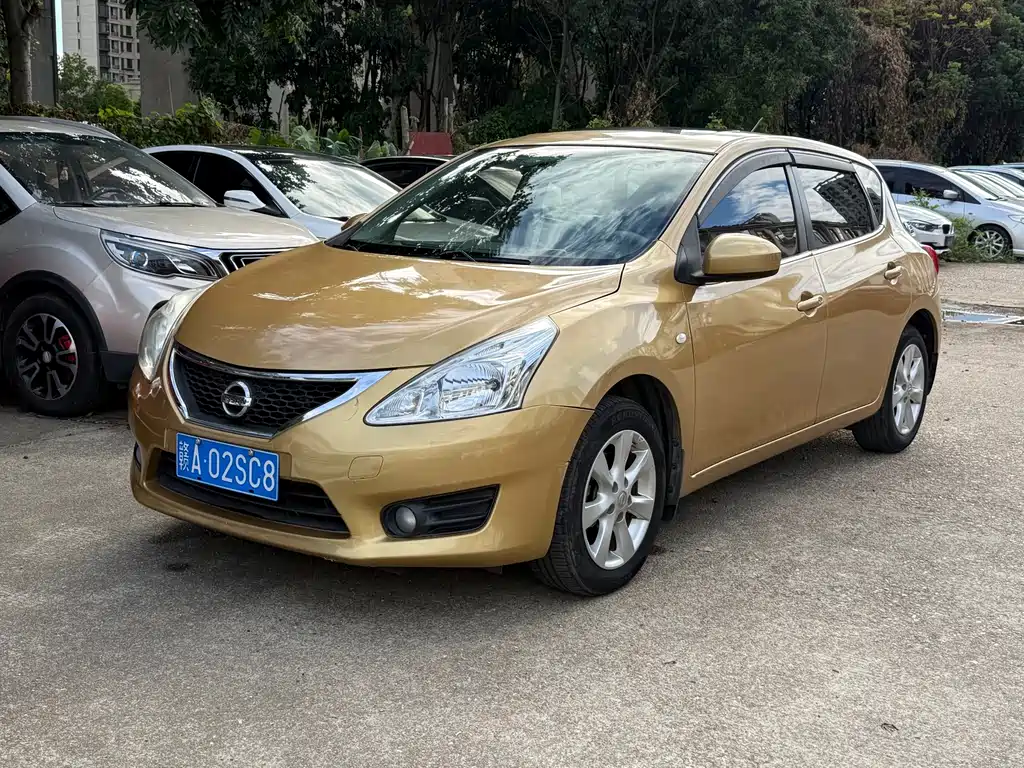 Nissan Tiida