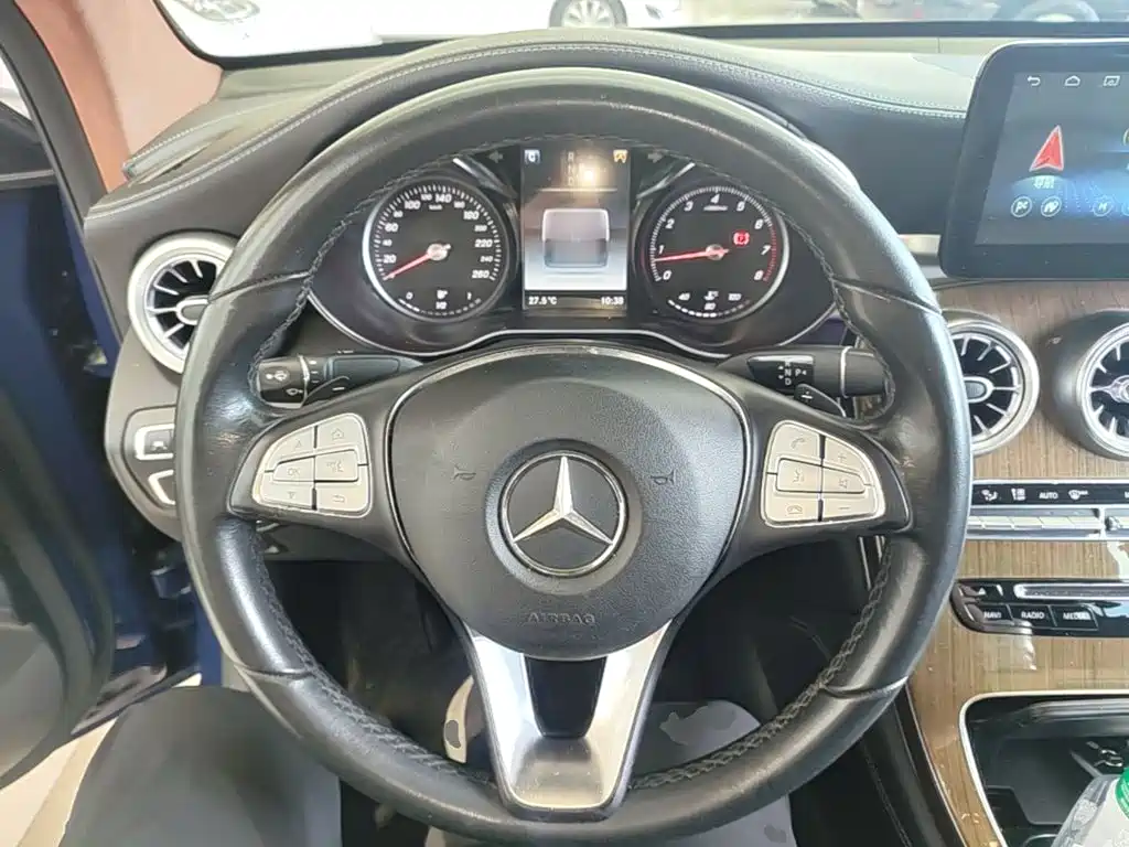 Mercedes-Benz GLC Coupe — миниатюра 11