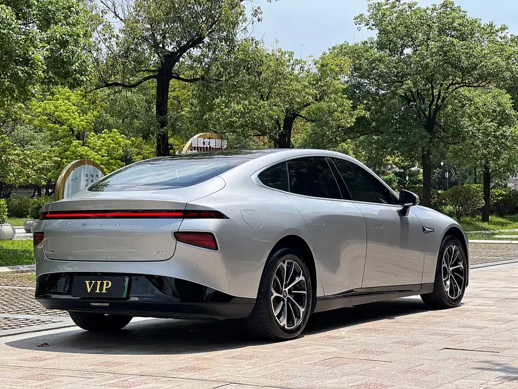 XPeng P7 — миниатюра 29