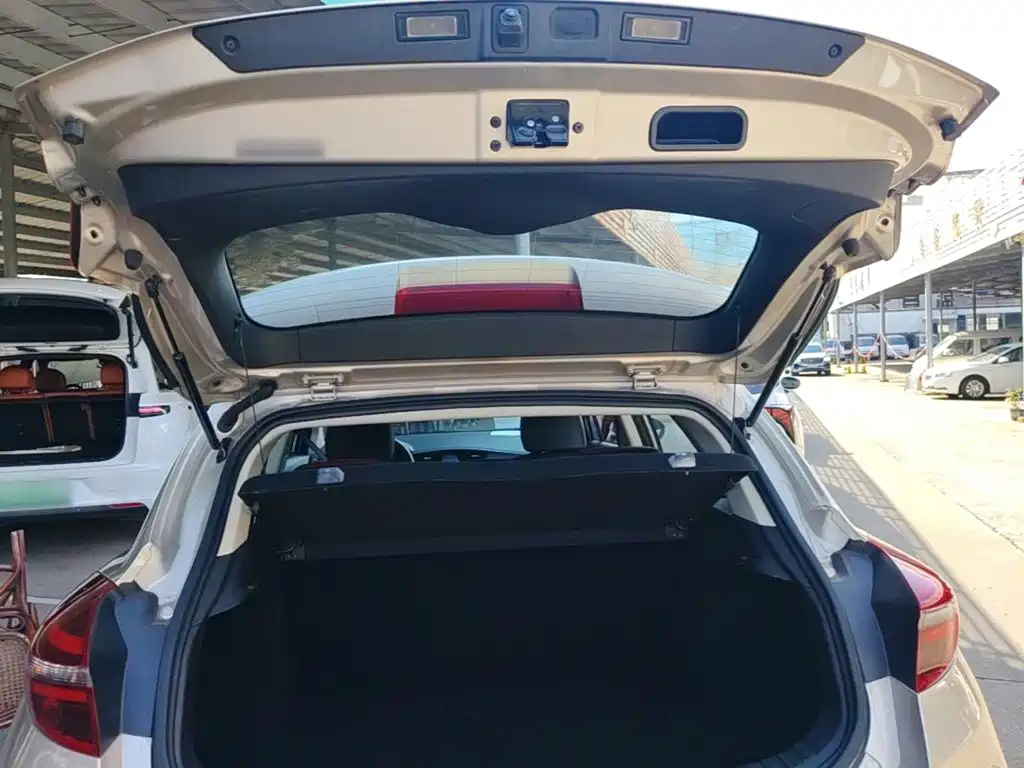 Geely Emgrand GS — миниатюра 19