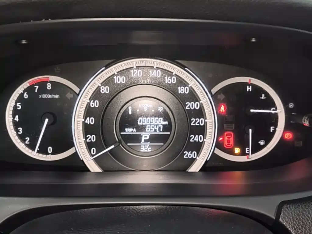 Honda Accord — миниатюра 12
