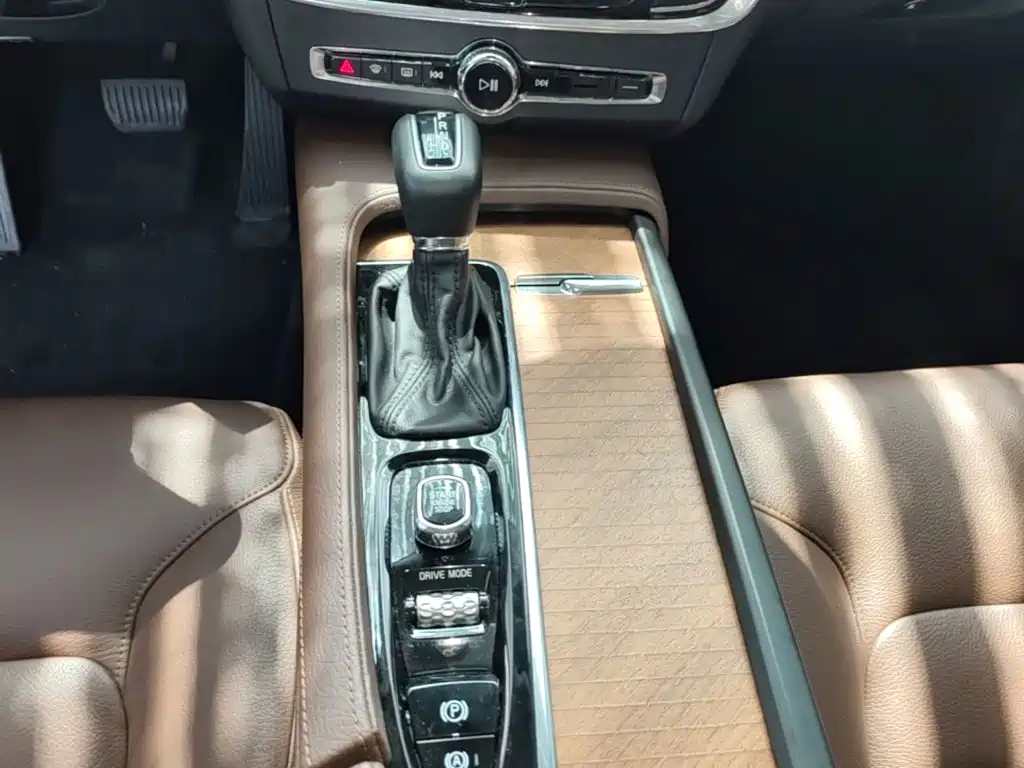Volvo S90 — миниатюра 14