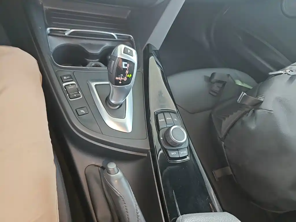 BMW 3 Series — миниатюра 14
