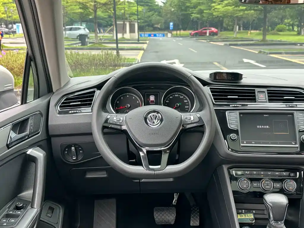 Volkswagen Tiguan L — миниатюра 7