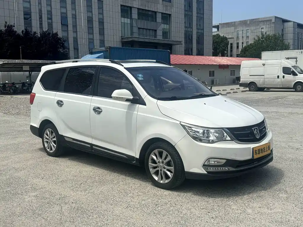 Baojun 730 2016 1.5L MT Luxury 7 мест