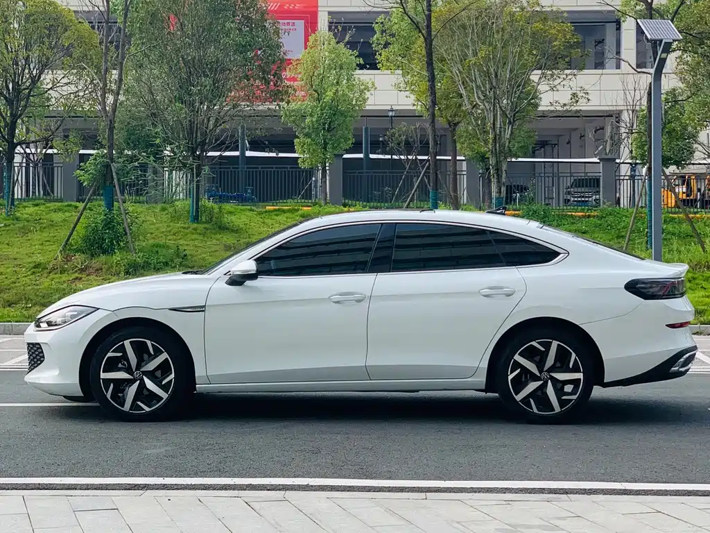 Volkswagen Lamando — миниатюра 5