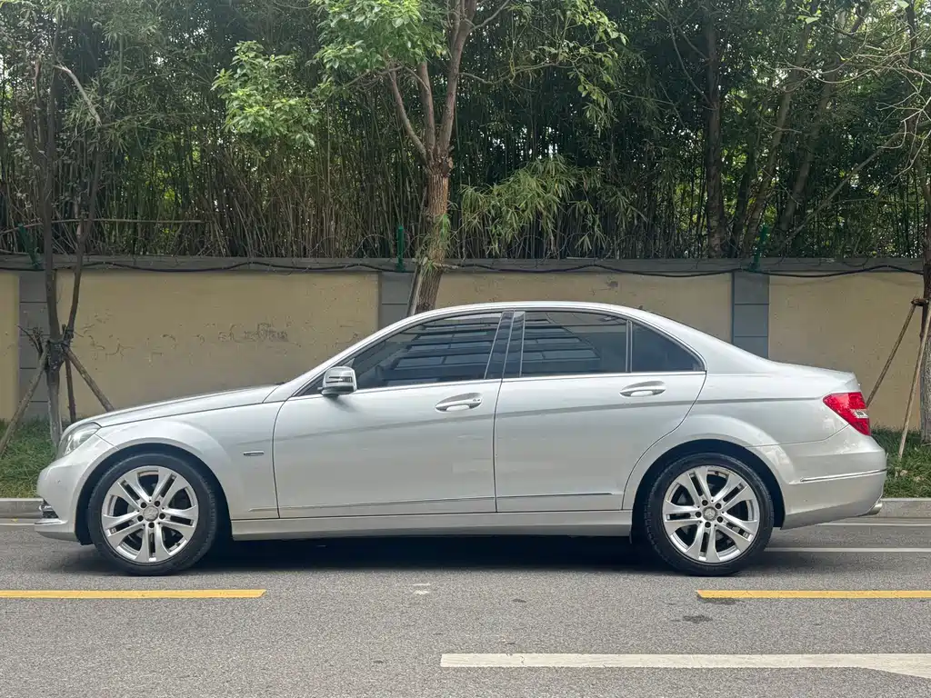 Mercedes-Benz C-Class — миниатюра 3