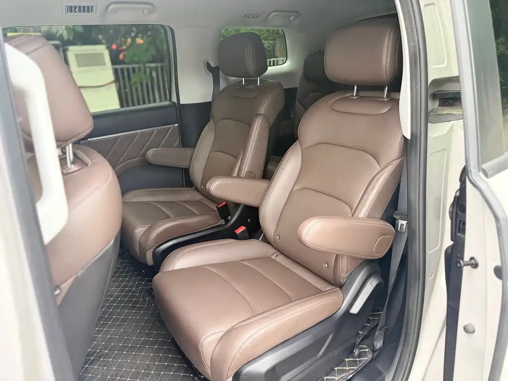 Wuling Xingguang 730 New Energy — миниатюра 11