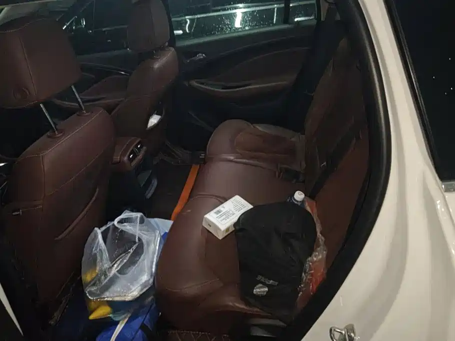 Buick Envision Plus — миниатюра 11