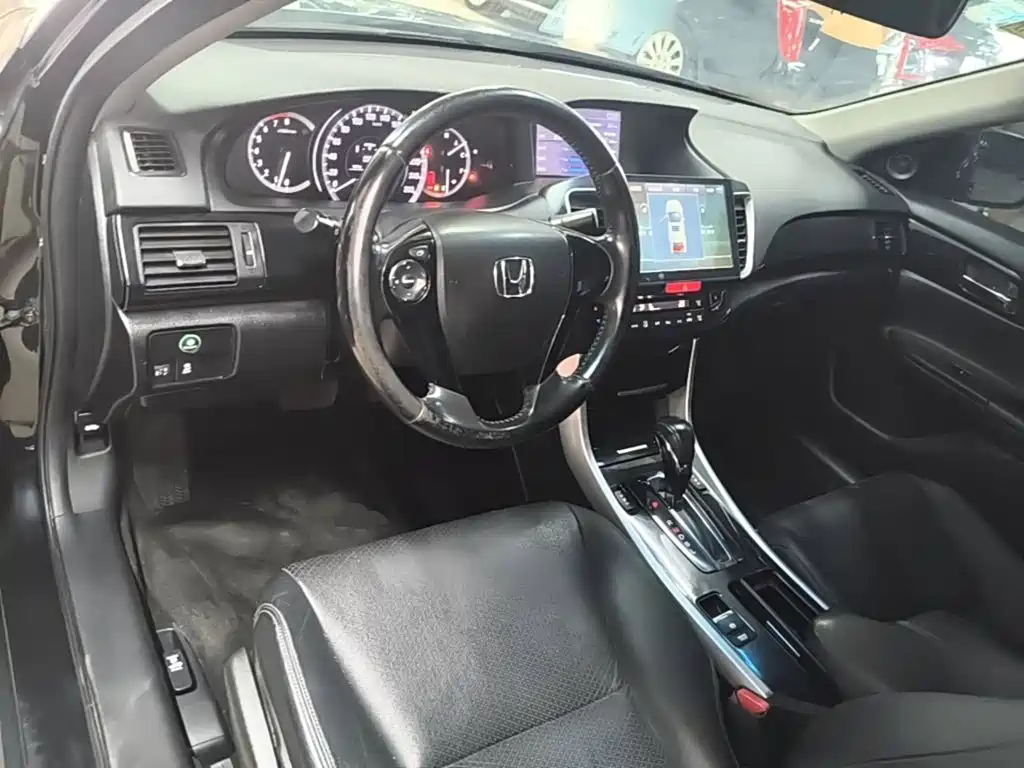 Honda Accord — миниатюра 10