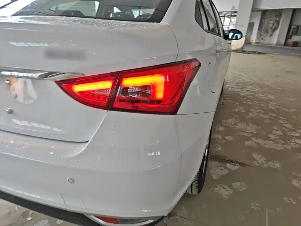 Guojin Auto Junxing — миниатюра 8