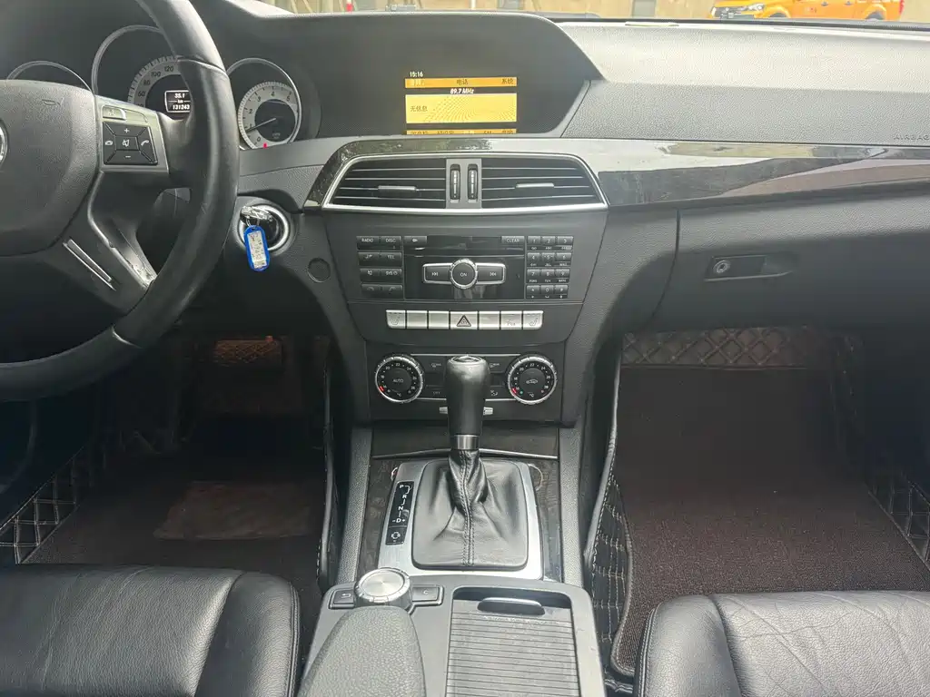 Mercedes-Benz C-Class — миниатюра 20