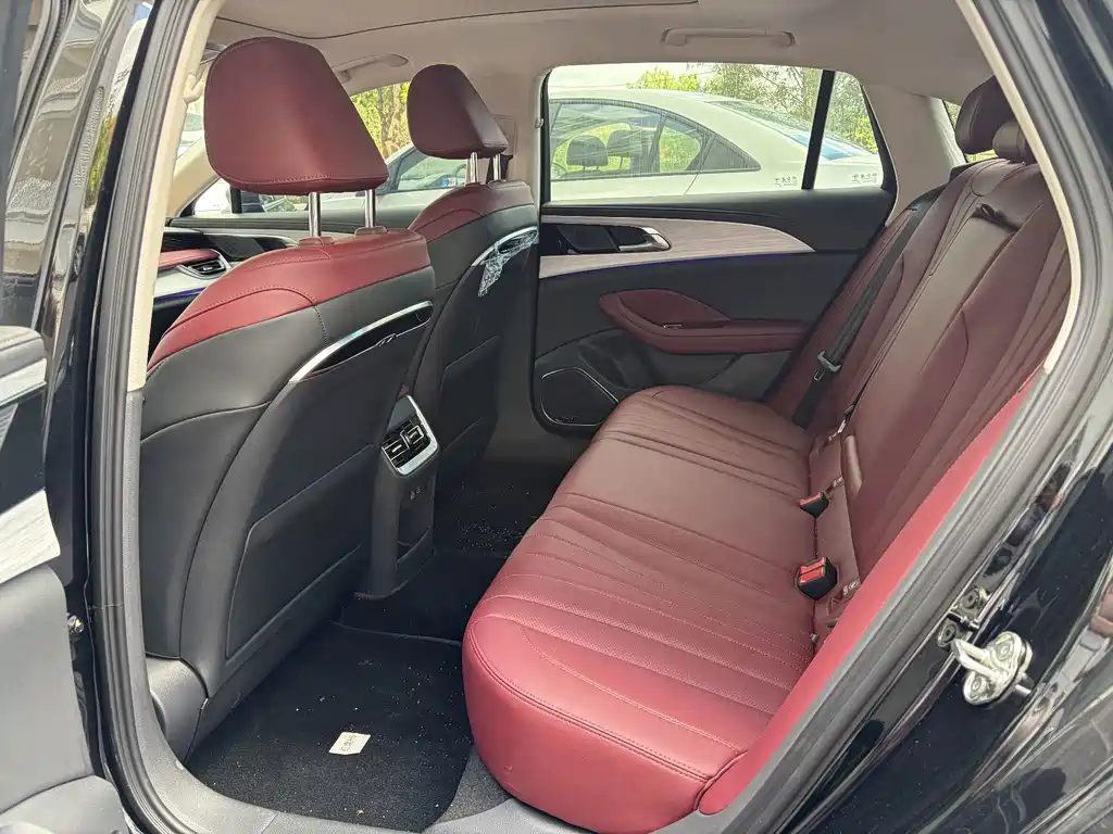 Hongqi Hongqi H5 — миниатюра 5