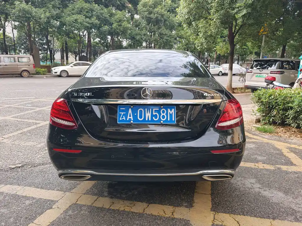 Mercedes-Benz E-Class — миниатюра 6