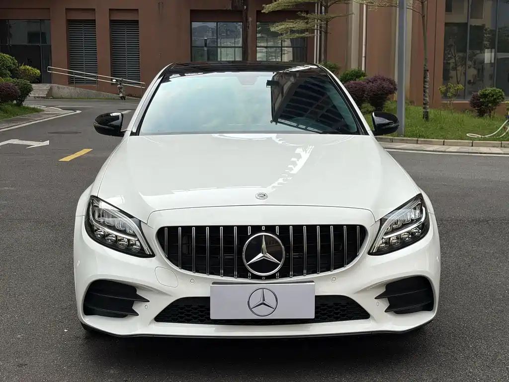 Mercedes-Benz C-Class — миниатюра 2