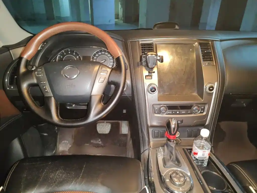 Nissan Patrol — миниатюра 13