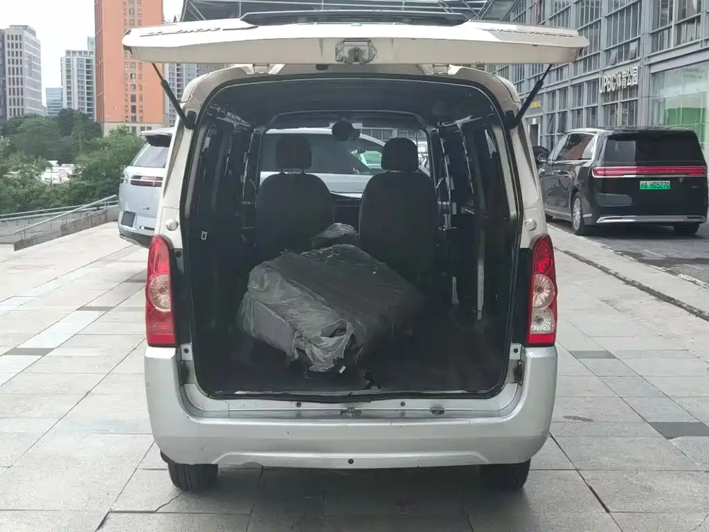Wuling Rongguang EV — миниатюра 6