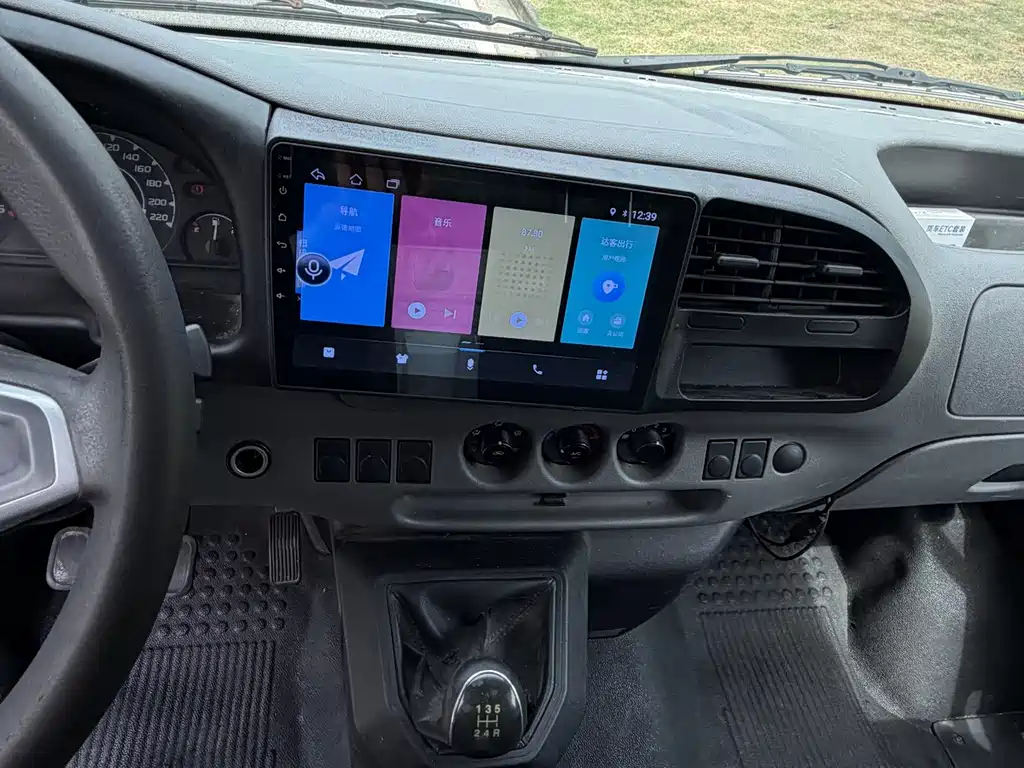 JMC Tesla — миниатюра 14
