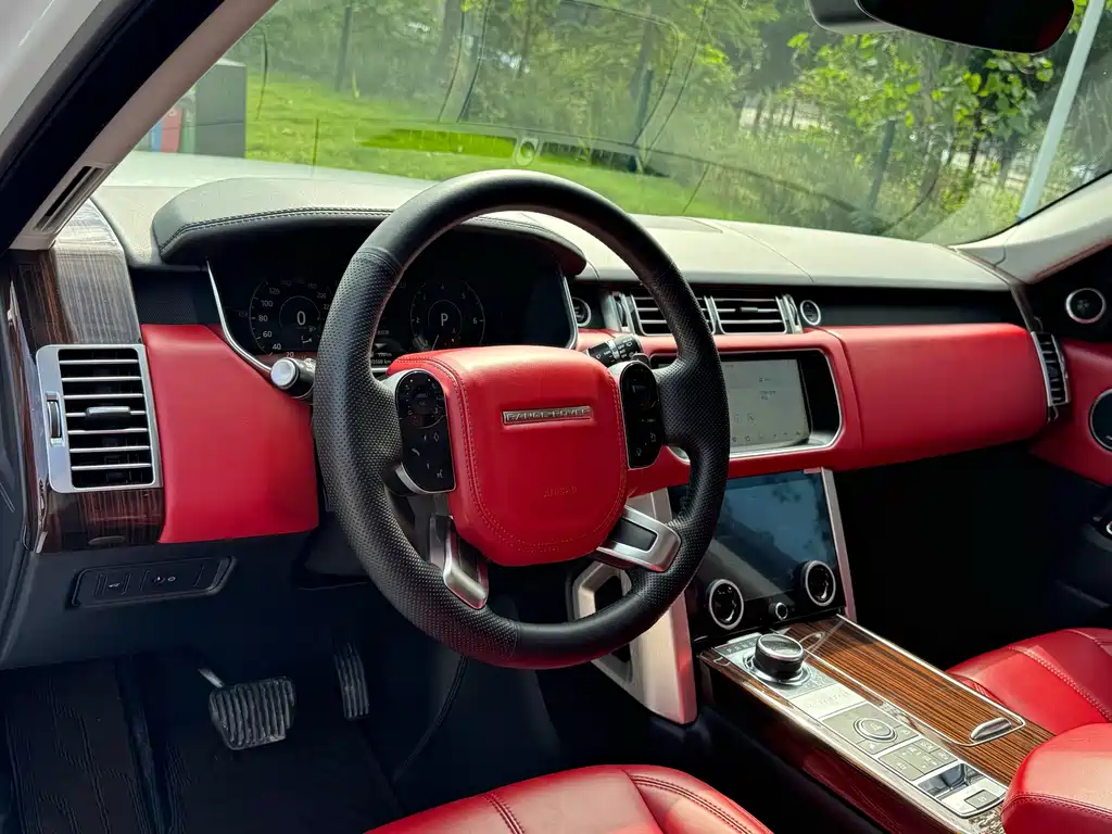 Land Rover Range Rover — миниатюра 12