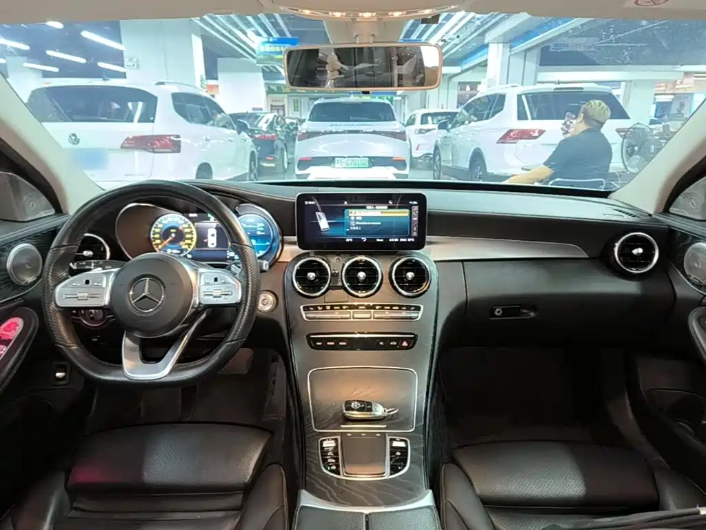 Mercedes-Benz C-Class — миниатюра 10