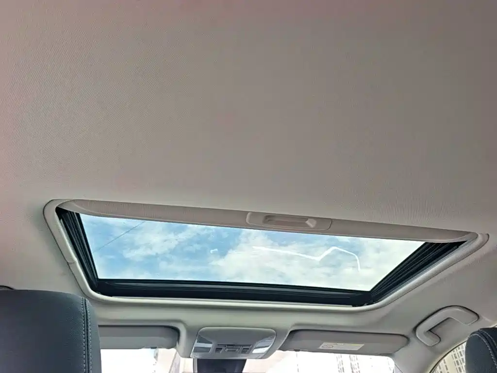 Toyota RAV4 — миниатюра 18