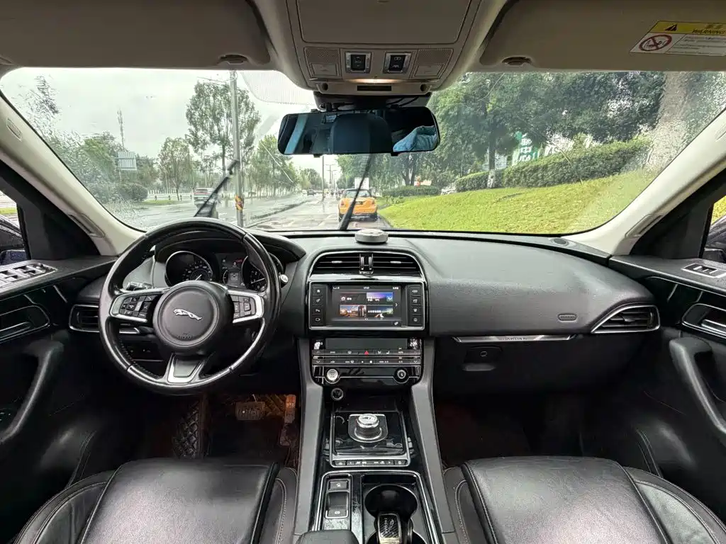 Jaguar F-PACE — миниатюра 13