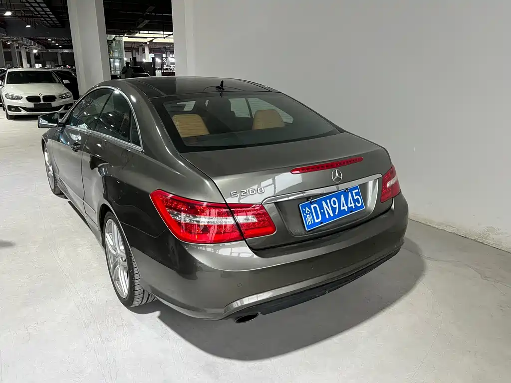 Mercedes-Benz E-Class (Import) — миниатюра 7