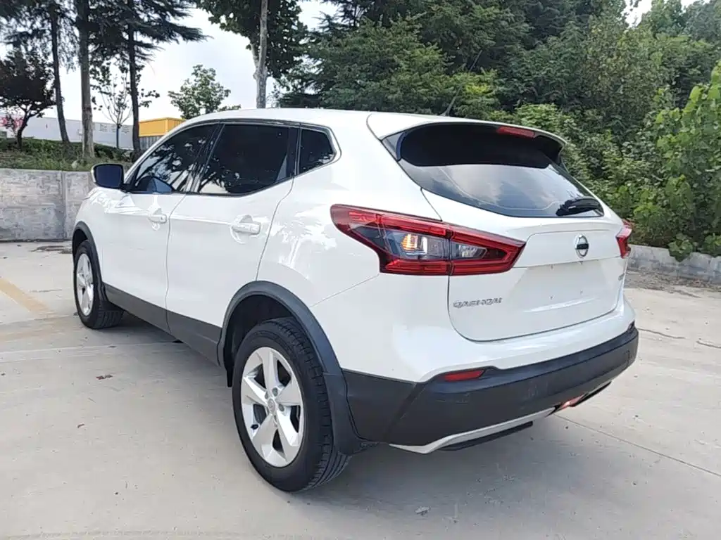 Nissan Qashqai — миниатюра 5