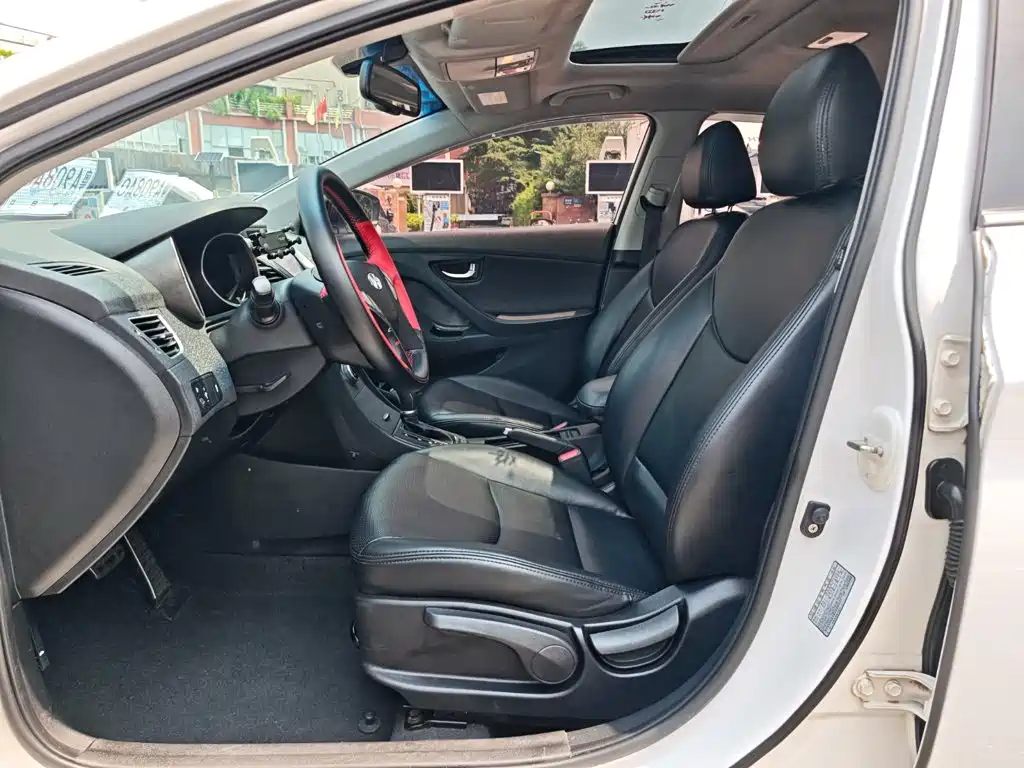 Hyundai Elantra Langdong — миниатюра 11