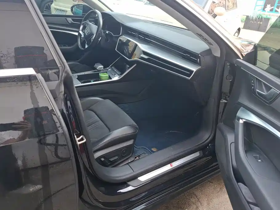 Audi A7L — миниатюра 8