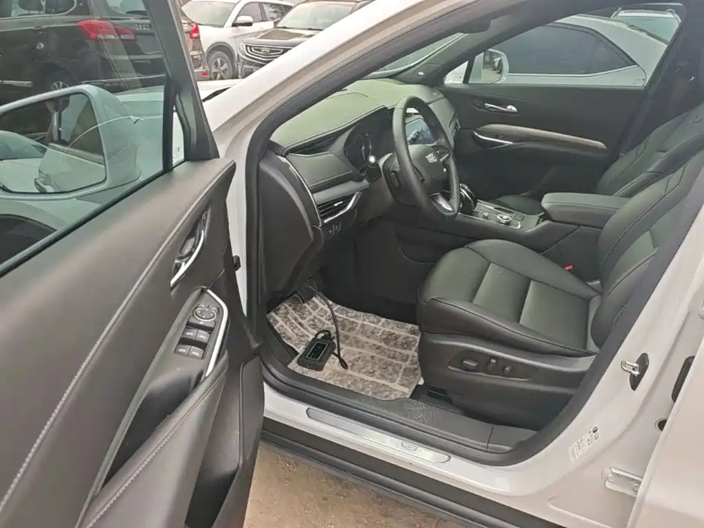 Cadillac XT4 — миниатюра 16