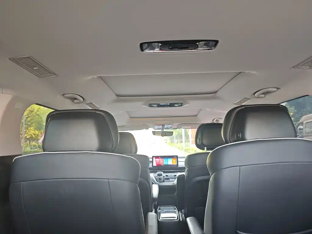 Roewe iMAX8 — миниатюра 22