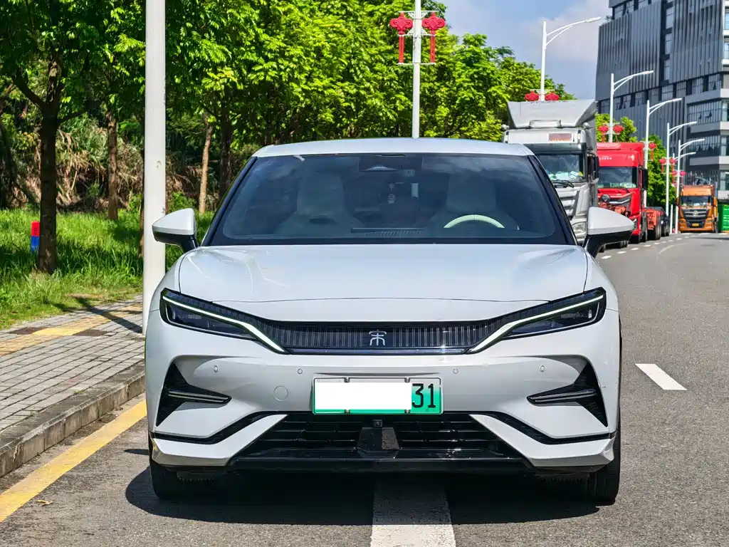 BYD L EV — миниатюра 2
