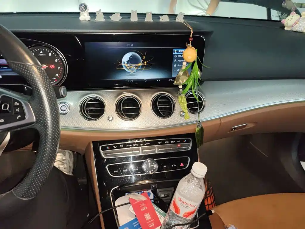 Mercedes-Benz E-Class — миниатюра 9