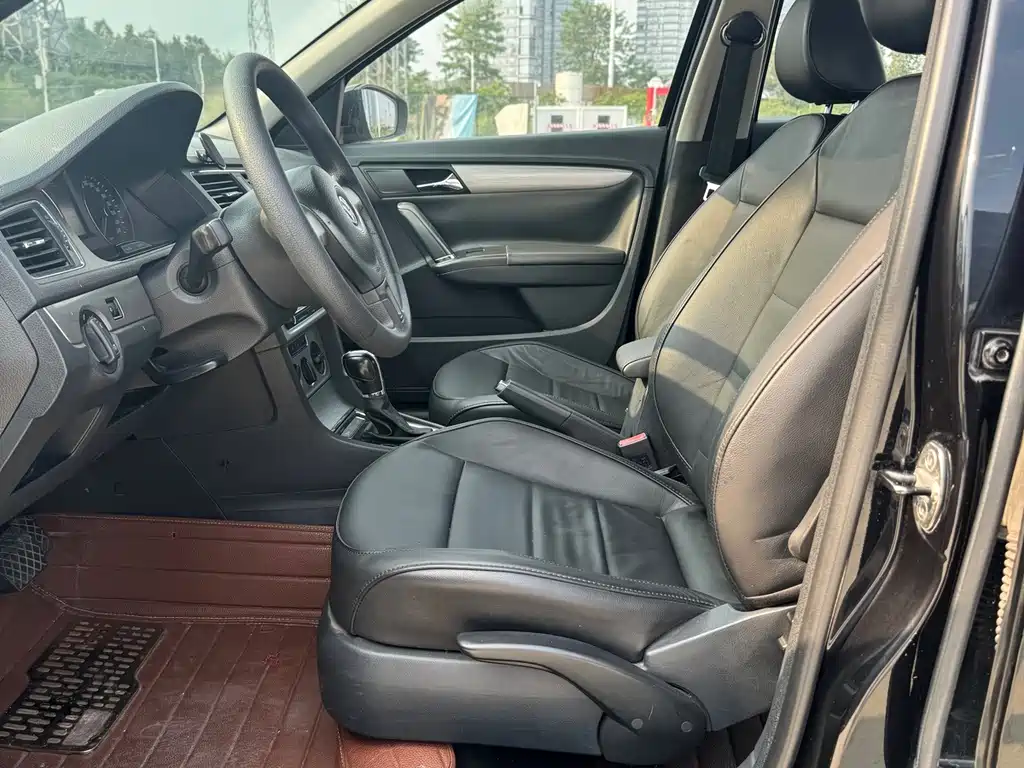 Volkswagen Lavida — миниатюра 4