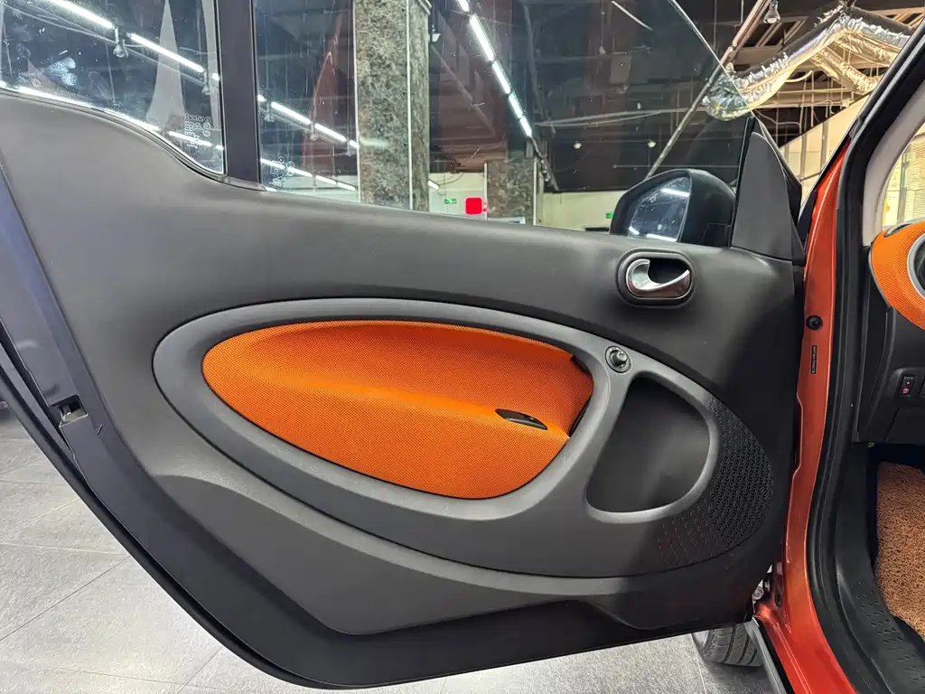 smart Smart Fortwo — миниатюра 6