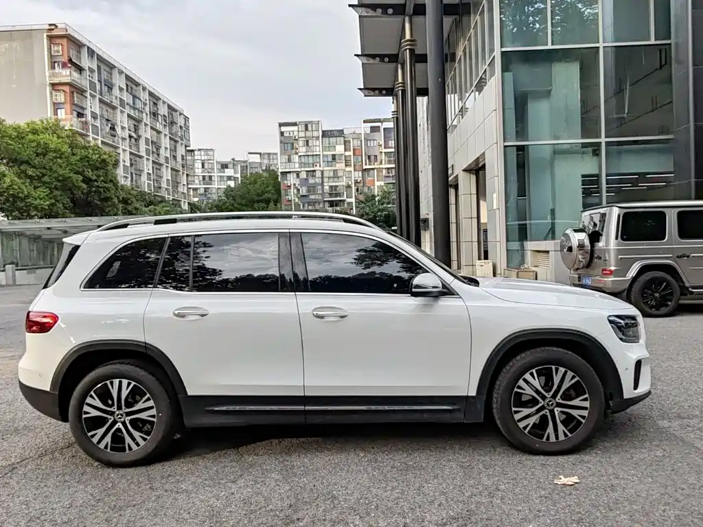 Mercedes-Benz GLB 2024 GLB 220
