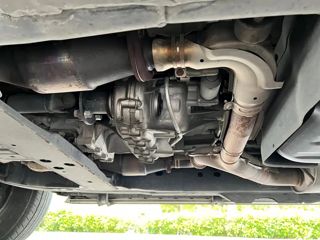 Nissan Patrol — миниатюра 19