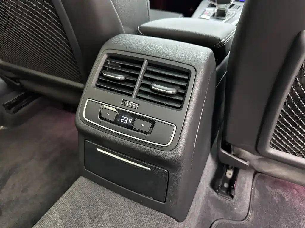 Audi A4L — миниатюра 22